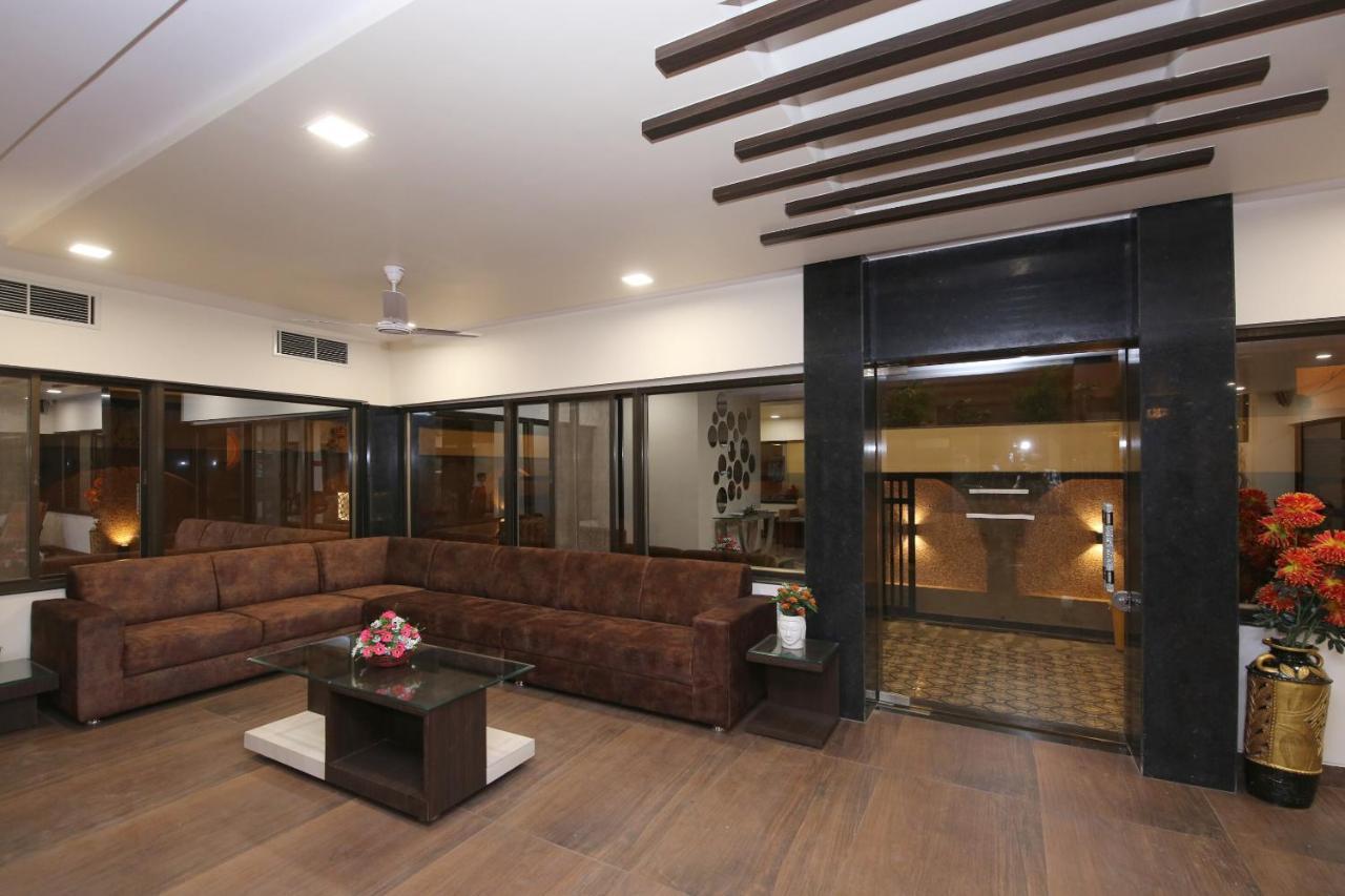 Capital O 36691 Hotel Aashirwad Inn جبلبور المظهر الخارجي الصورة