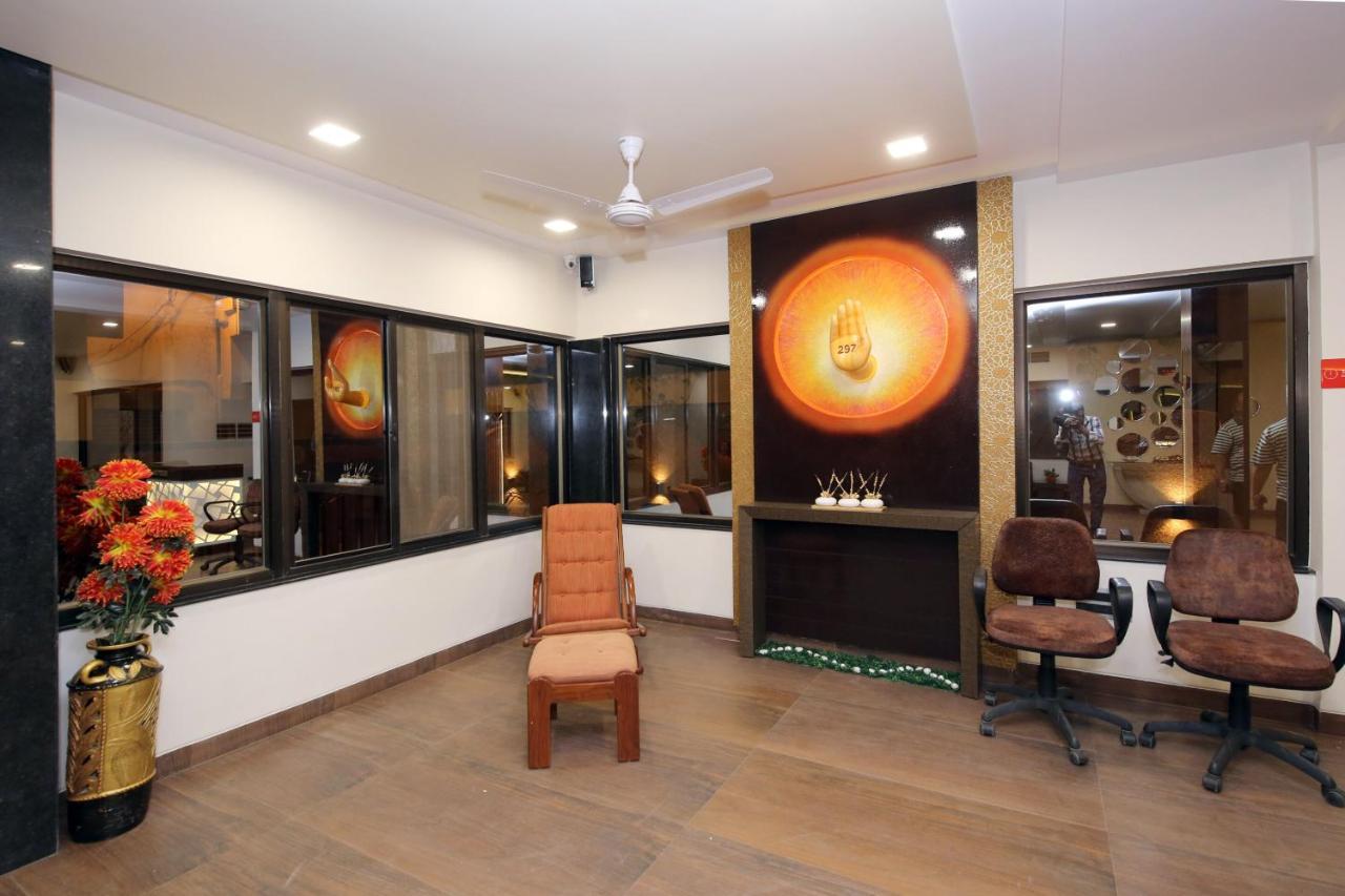 Capital O 36691 Hotel Aashirwad Inn جبلبور المظهر الخارجي الصورة